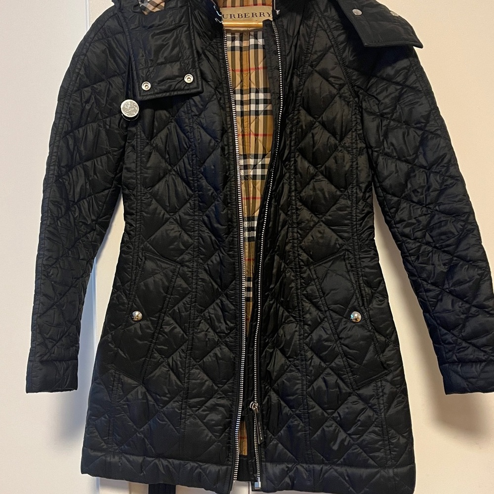 Burberry | Quilted coat with zipper, belt and removable hood, XS - Picture 3 of 6